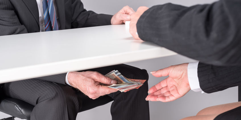 Yolsuzluğun Hukuki Boyutu Yazı Dizisi – II: FCPA'den Kaçarken UKBA'ya Tutulma!